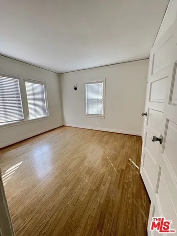 $3,200 | 173 North Mariposa Avenue, Los Angeles, CA 90004