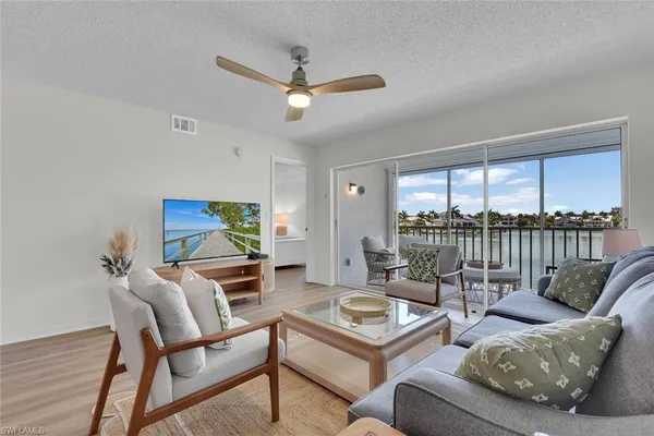 $11,000 | 10682 Gulf Shore Drive, Unit C205, Naples, FL 34108