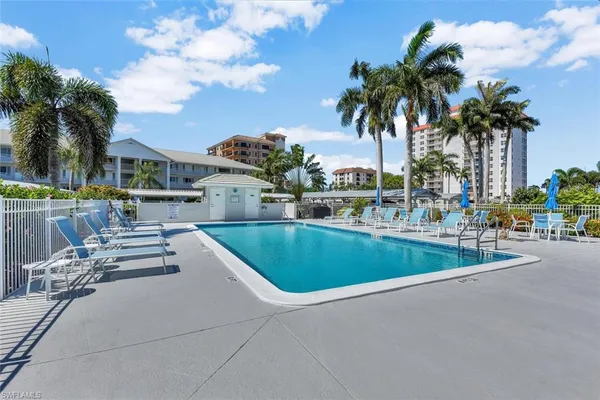 $11,000 | 10682 Gulf Shore Drive, Unit C205, Naples, FL 34108