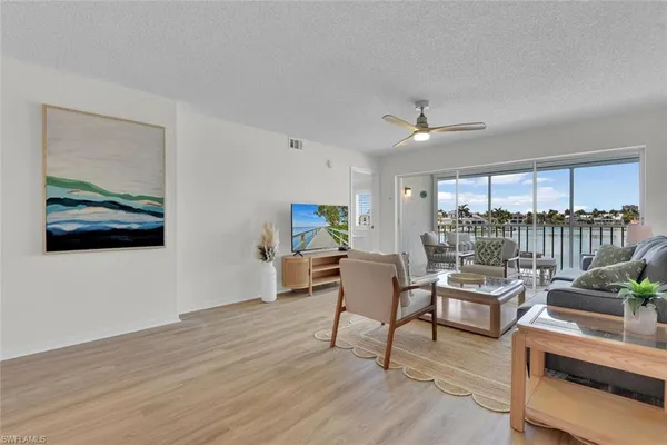 $11,000 | 10682 Gulf Shore Drive, Unit C205, Naples, FL 34108