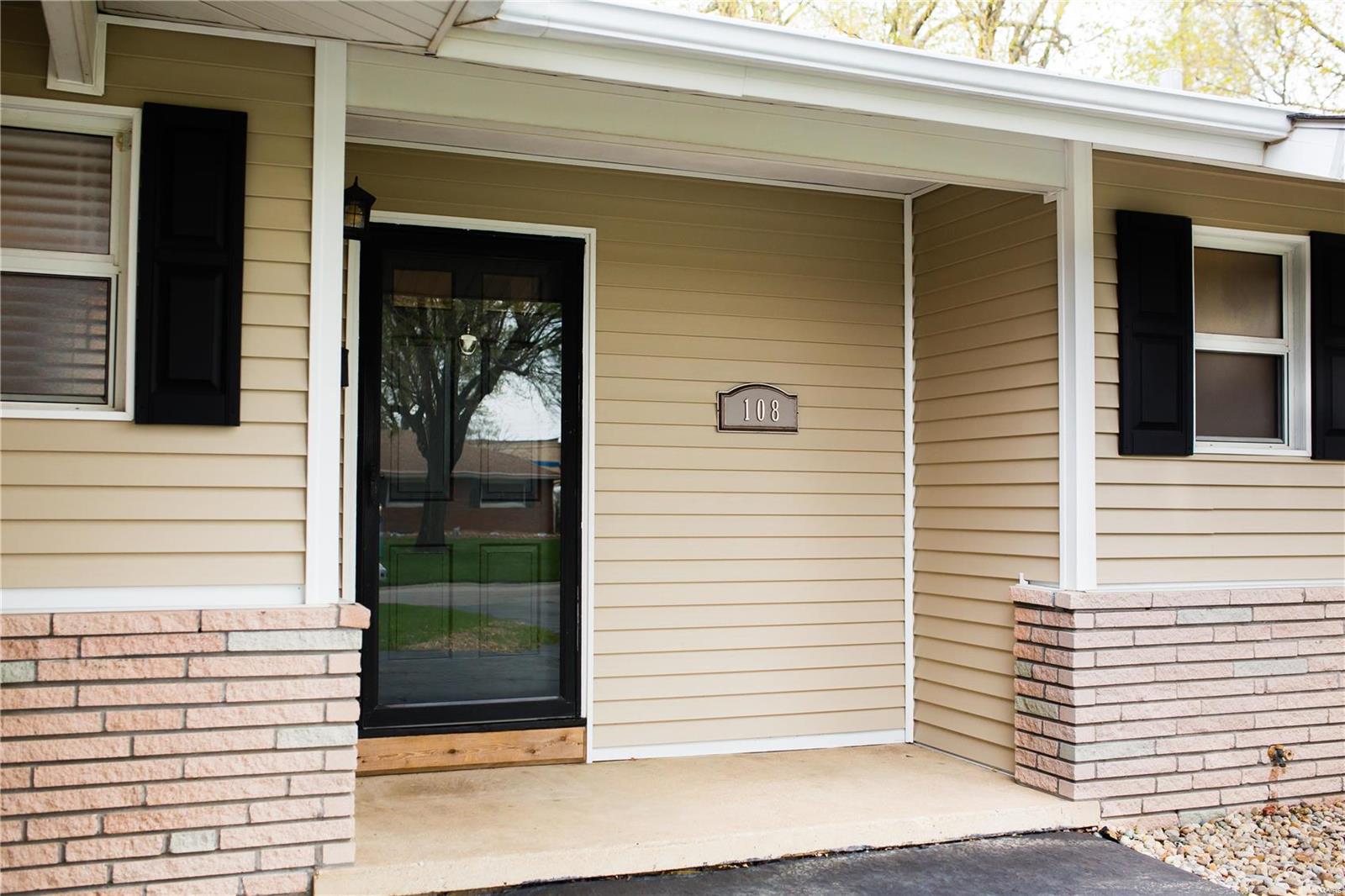 108 Ruth Drive O'Fallon, IL 62269 - Photo 3 of 40 Gallery Image 3