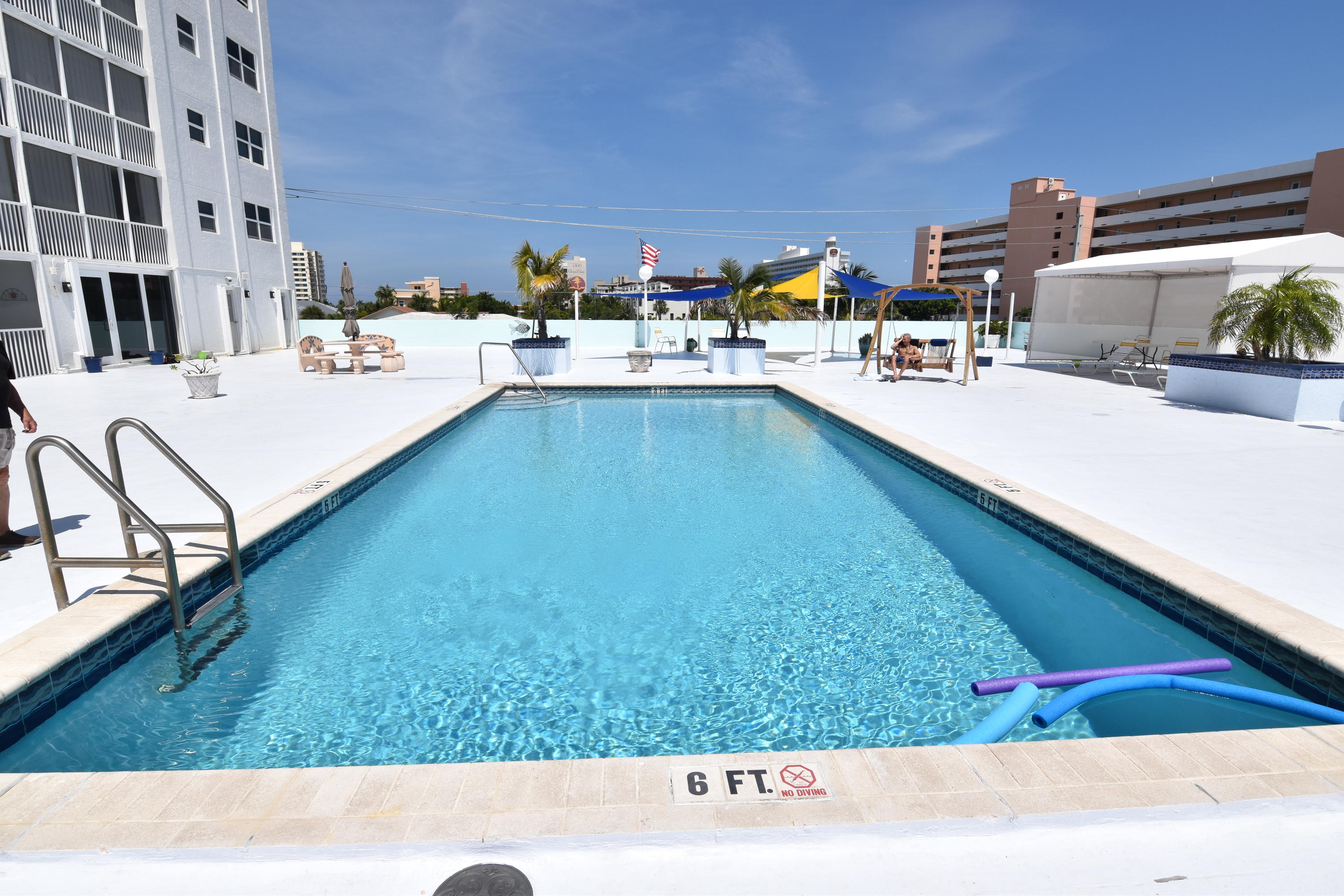 1505 North Riverside Drive, Unit 601 Pompano Beach, FL 33062 - Photo 22 of 35 Community Pool