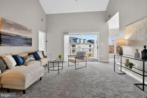 $499,000 | 11326 Westbrook Mill Lane, Unit 301, Fairfax, VA 22030