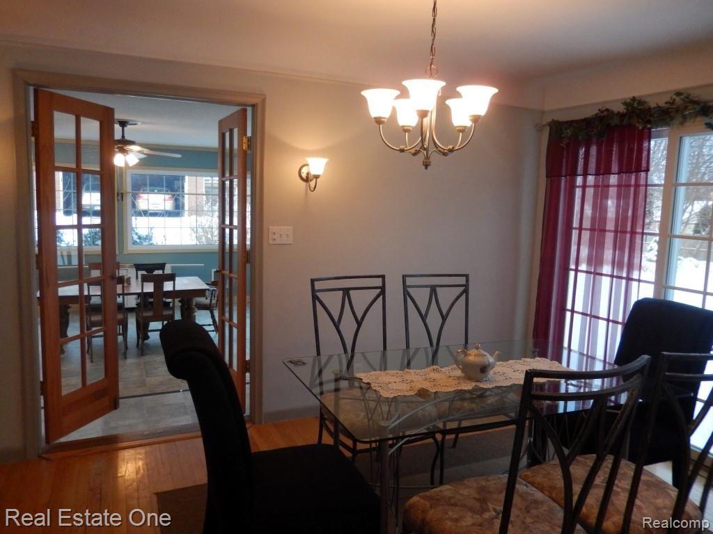 111 East Maryknoll Road Rochester, MI 48309 - Photo 19 of 20 View from kitchen