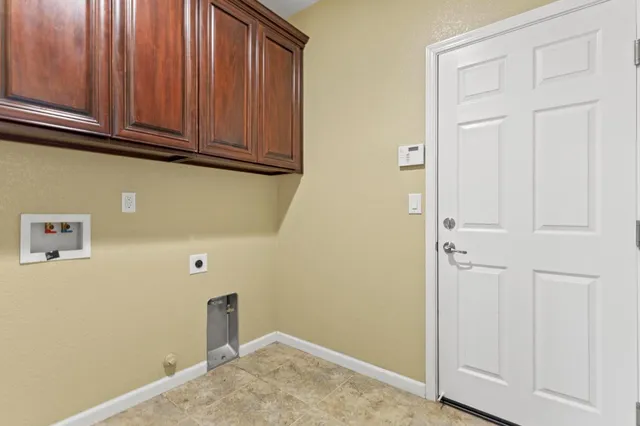 a view of a storage & utility room