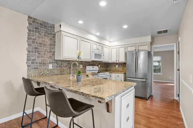 $399,999 | 6820 Susanna Court, Citrus Heights, CA 95621