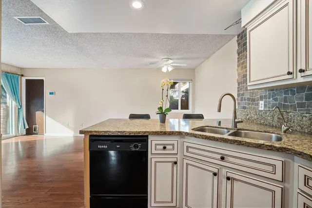 $399,999 | 6820 Susanna Court, Citrus Heights, CA 95621