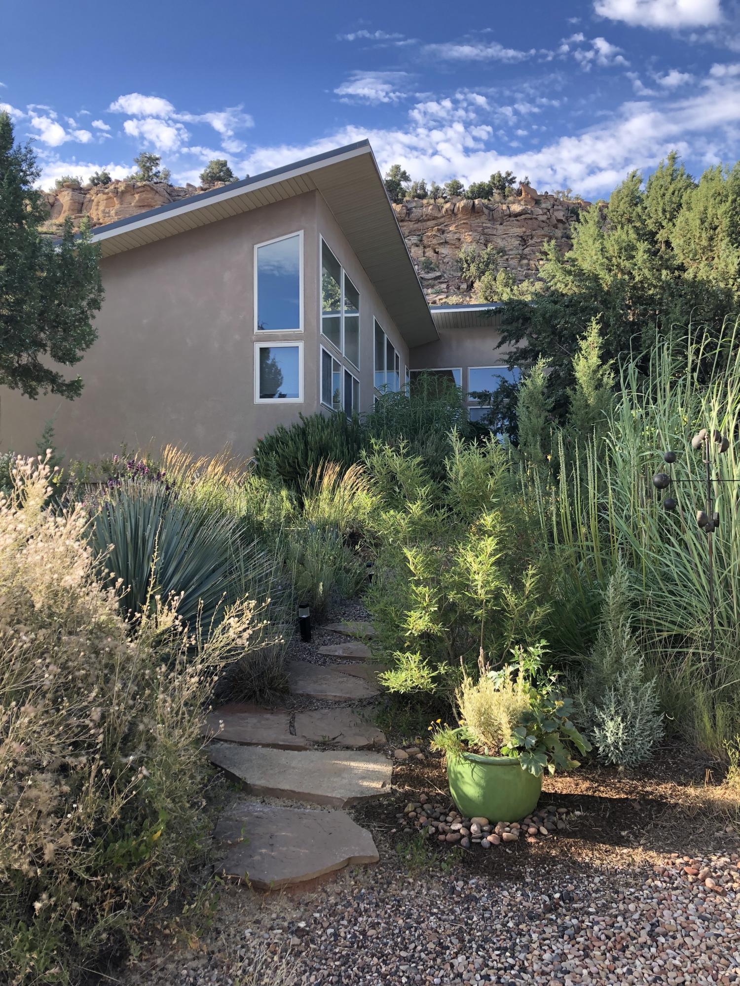 894 Foothill Drive Apple Valley, UT 84737 - Photo 1 of 1 Gloria Charles picture sky