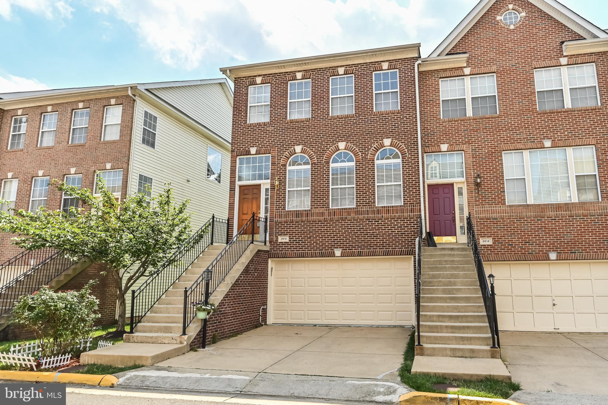 2618 Tarleton Corner Drive Herndon, VA 20171 - Photo 2 of 46