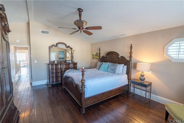 $2,100,000 | 5529 East Seaside Walk, Long Beach, CA 90803