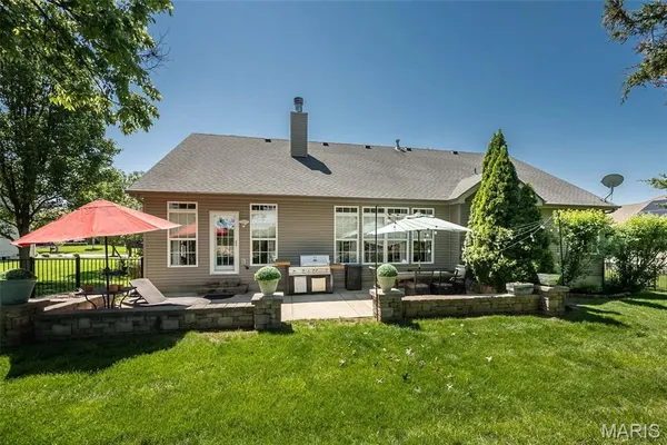 $740,000 | 233 Fox Haven Drive, O'Fallon, MO 63368