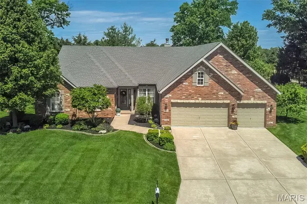 $740,000 | 233 Fox Haven Drive, O'Fallon, MO 63368