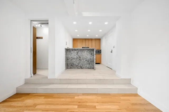 $499,000 | 200 West 20th Street, Unit 902 | Chelsea