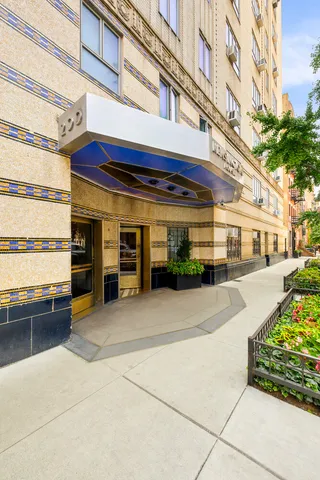$499,000 | 200 West 20th Street, Unit 902 | Chelsea