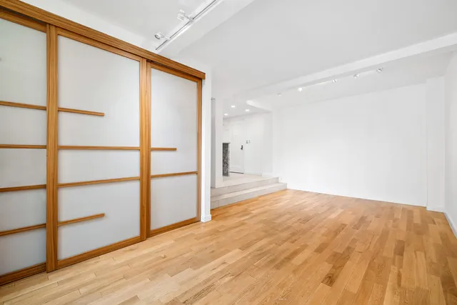 $499,000 | 200 West 20th Street, Unit 902 | Chelsea