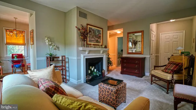 $2,150 | 1107 North Pitt Street, Unit 2A, Alexandria, VA 22314