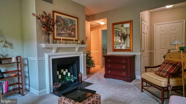 $2,150 | 1107 North Pitt Street, Unit 2A, Alexandria, VA 22314