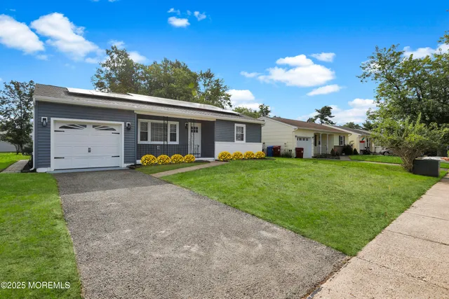 $349,900 | 75 Brakenbury Drive, Toms River, NJ 08757