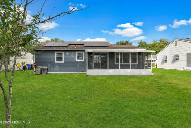 $349,900 | 75 Brakenbury Drive, Toms River, NJ 08757