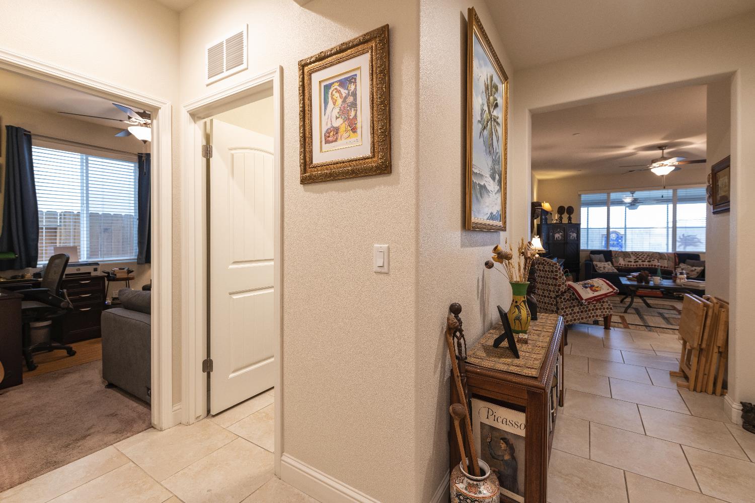 2776 Pontiac Avenue Clovis, CA 93611 - Photo 3 of 28