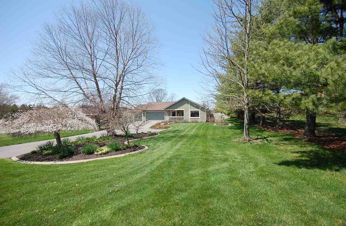 9439 St Joe Road Fort Wayne, IN 46835 - Photo 2 of 30