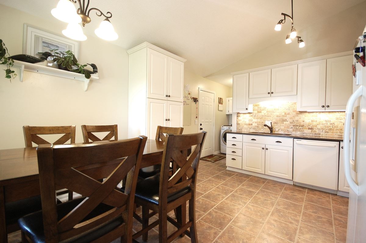 9439 St Joe Road Fort Wayne, IN 46835 - Photo 8 of 30