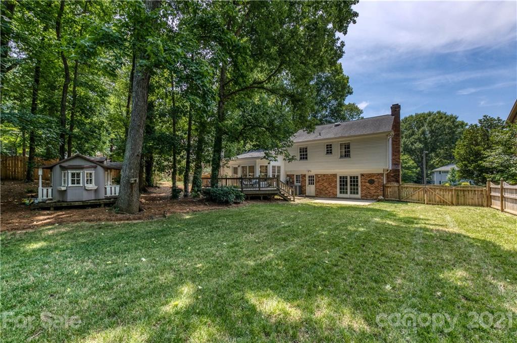5927 Gate Post Road Charlotte, NC 28211 - Photo 40 of 44 Gallery Image 40