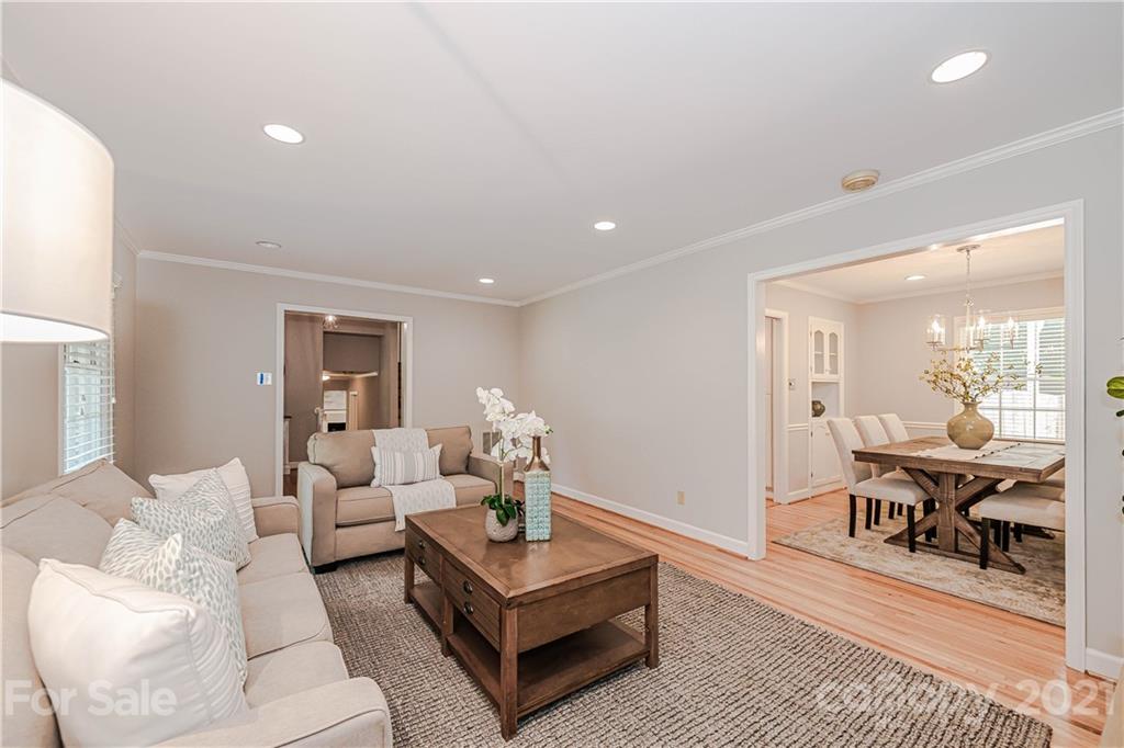 5927 Gate Post Road Charlotte, NC 28211 - Photo 8 of 44 Gallery Image 8