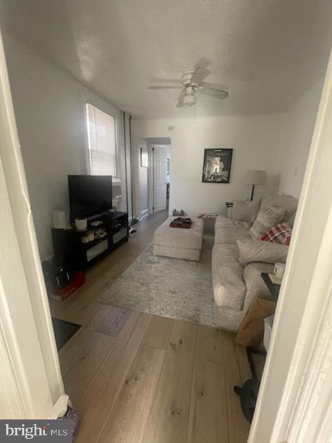 525 Spring Mill Avenue Conshohocken, PA 19428 - Photo 6 of 10 a living room with furniture and a flat screen tv