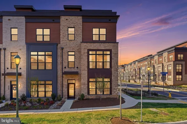 $1,349,000 | 3939 Cranes Bill Court, Rockville, MD 20852