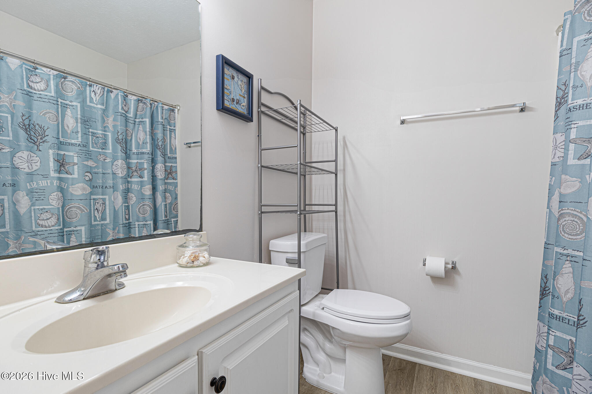2900 Myrtle Street, Unit 11 ROSEWOOD VILLAGE Morehead City, NC 28557 - Photo 18 of 27 Guest Bath