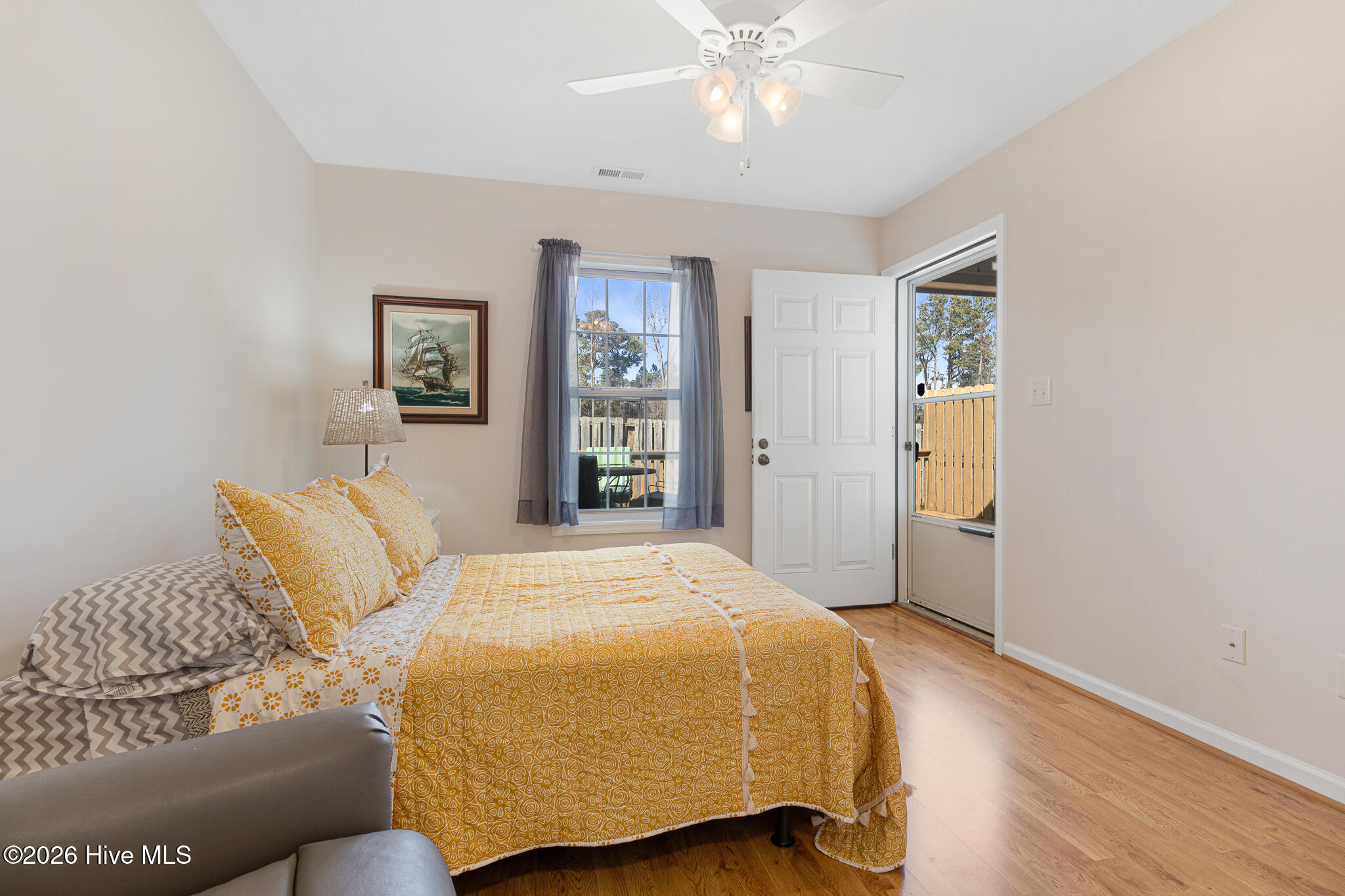 2900 Myrtle Street, Unit 11 ROSEWOOD VILLAGE Morehead City, NC 28557 - Photo 4 of 27 Primary Bedroom