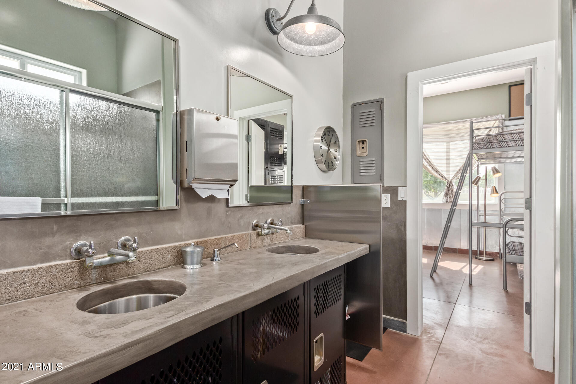 2495 East Queen Creek Road Gilbert, AZ 85298 - Photo 24 of 39 Jack/Jill Bathroom