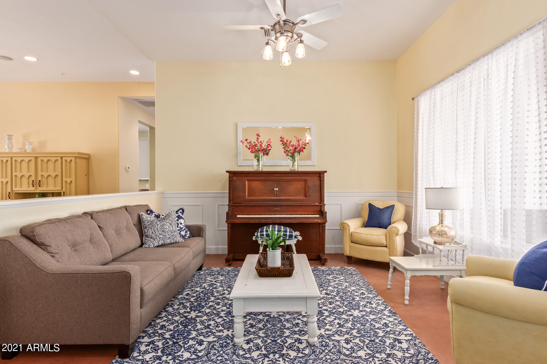 2495 East Queen Creek Road Gilbert, AZ 85298 - Photo 4 of 39 Living Room