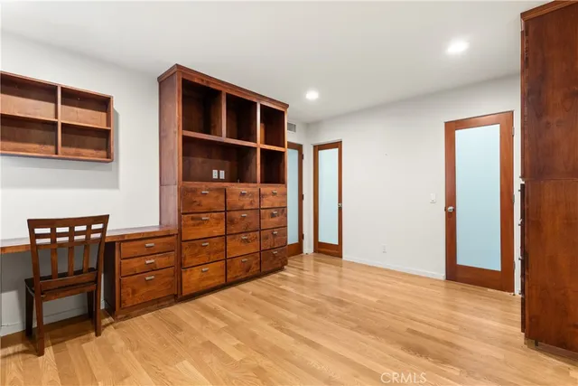 $3,300 | 4724 Park Granada, Calabasas, CA 91302