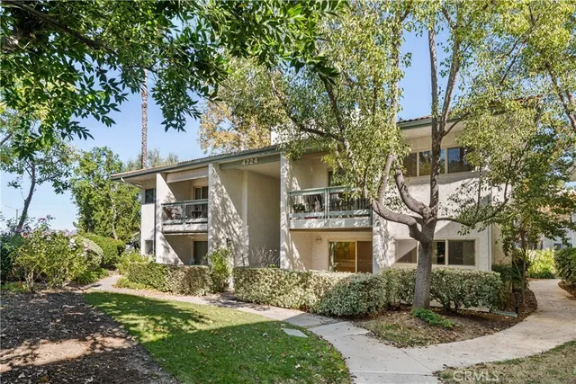 $3,300 | 4724 Park Granada, Calabasas, CA 91302