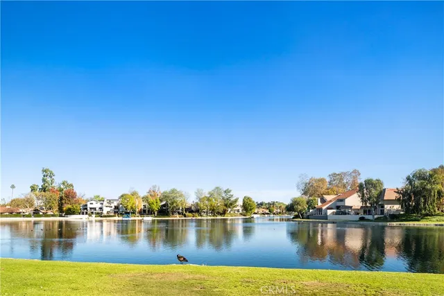 $3,300 | 4724 Park Granada, Calabasas, CA 91302