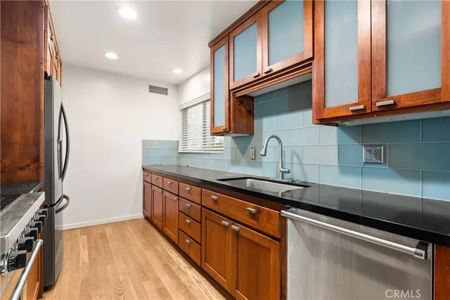 $3,300 | 4724 Park Granada, Calabasas, CA 91302