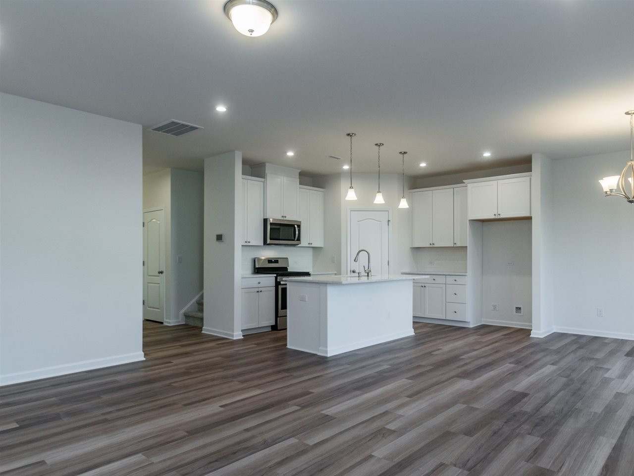 907 Lippincott Road Durham, NC 27703 - Photo 8 of 26 Photo 8