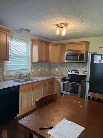 $2,000 | 5925 Carl Place, Nashville, TN 37209