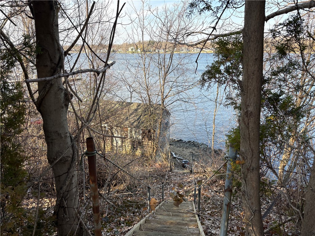 351 County Road Barrington, RI 02806 - Photo 17 of 18