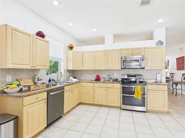 $2,550 | 17353 Lawn Orchid Loop, Land O Lakes, FL 34638