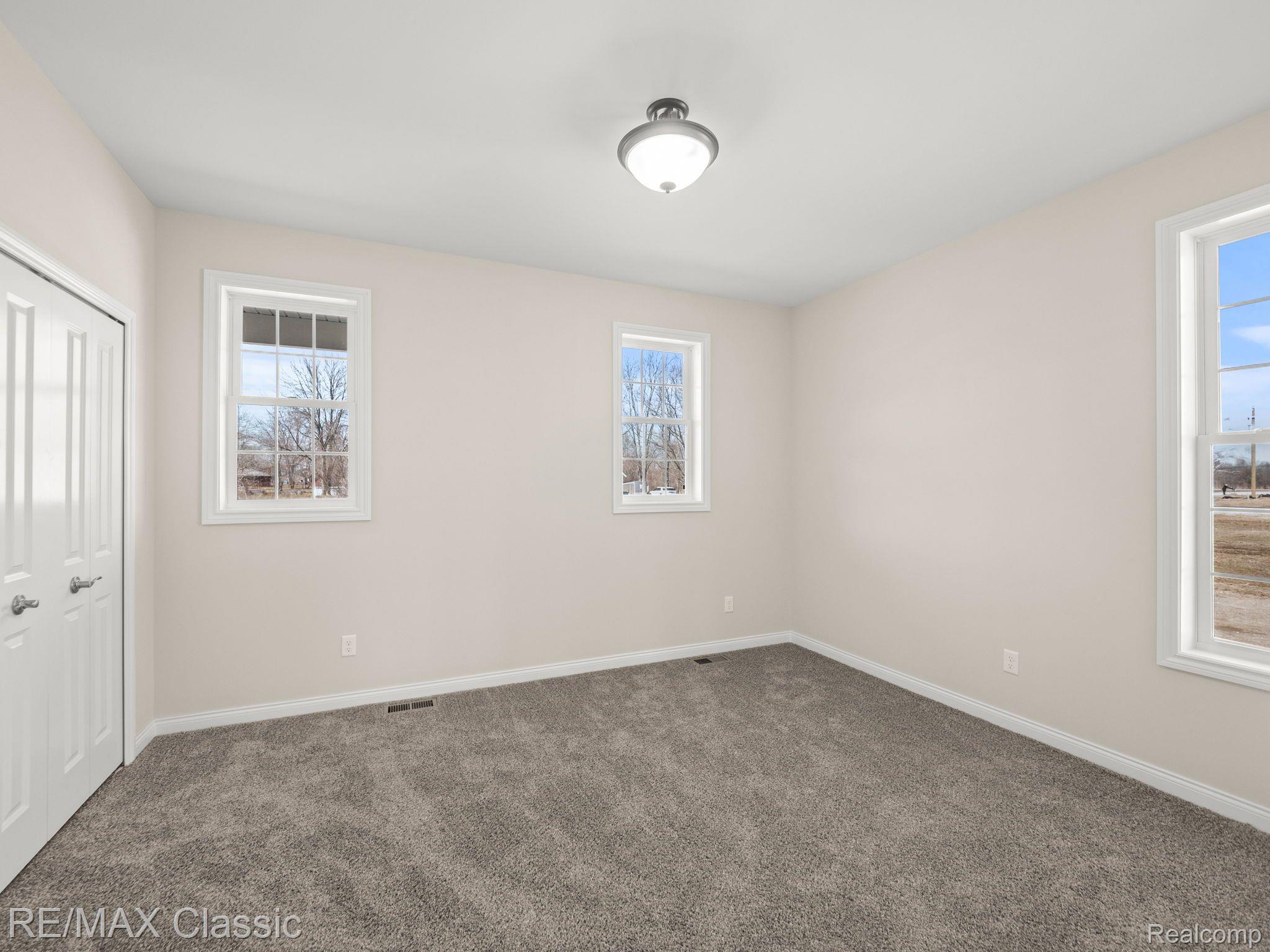 33185 McCann Road Rockwood, MI 48173 - Photo 17 of 24 Gallery Image 17