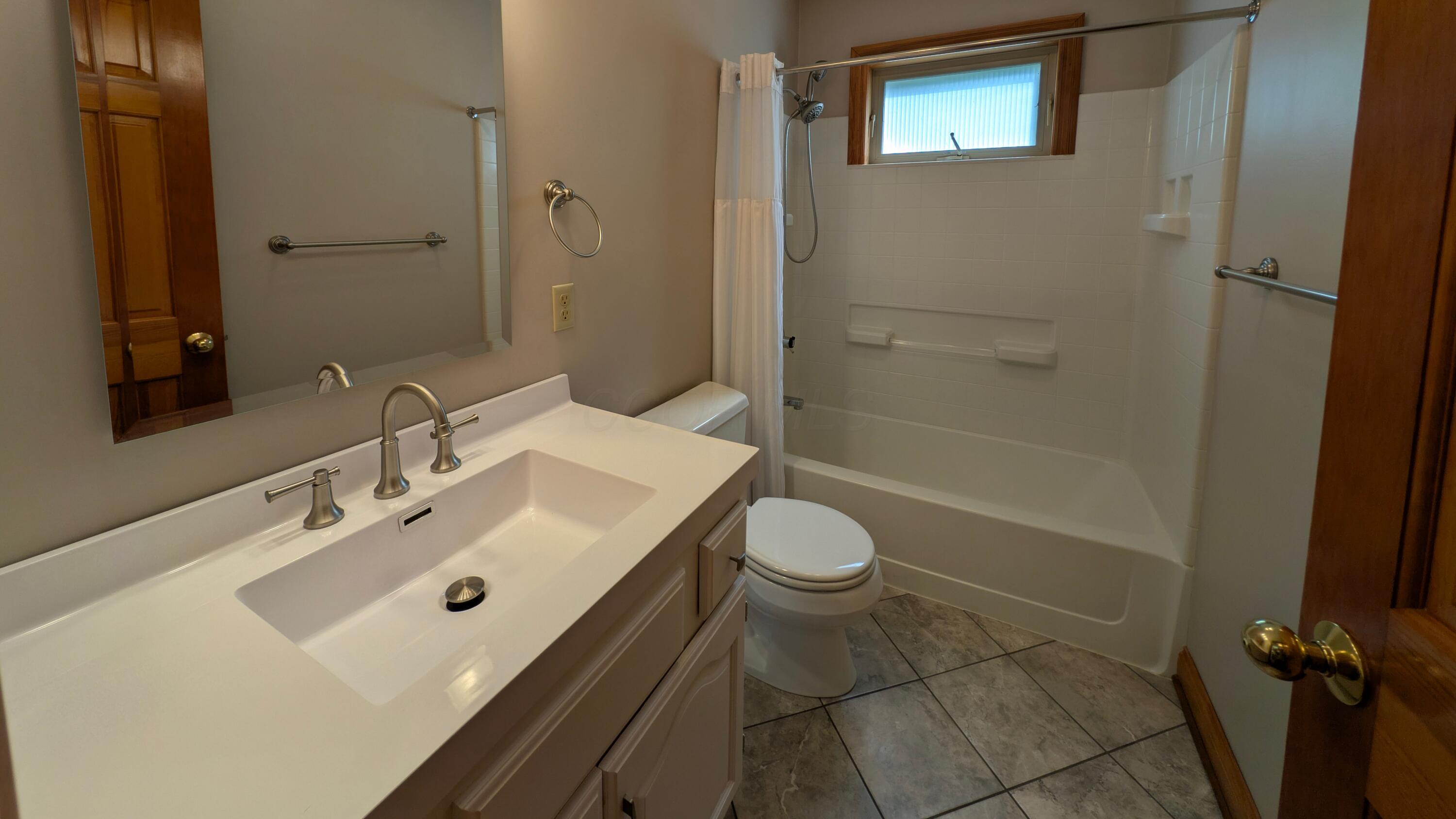 233 Greenbrier Road Sunbury, OH 43074 - Photo 21 of 25 21