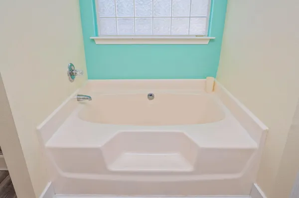 $2,500 | 6100 Saddle Horse Lane, Crestview, FL 32536