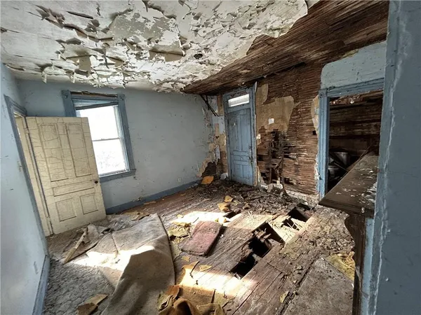 $99,000 | 458 Wyola Street, Pittsburgh, PA 15211