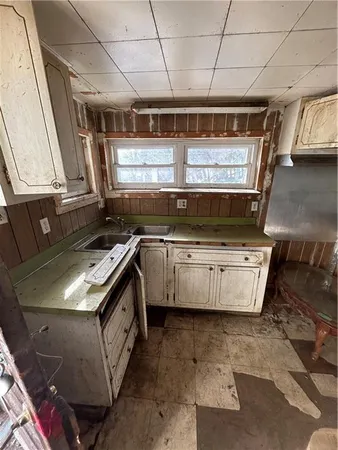 $99,000 | 458 Wyola Street, Pittsburgh, PA 15211