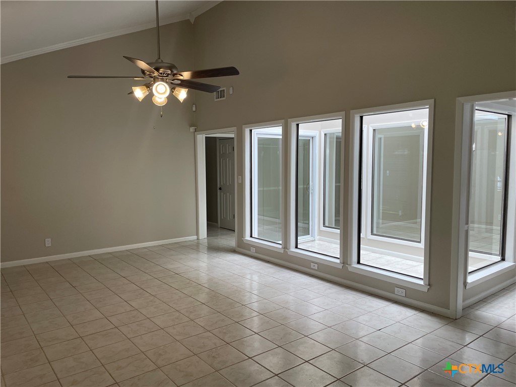 101 Rio Vista Drive Victoria, TX 77904 - Photo 4 of 12