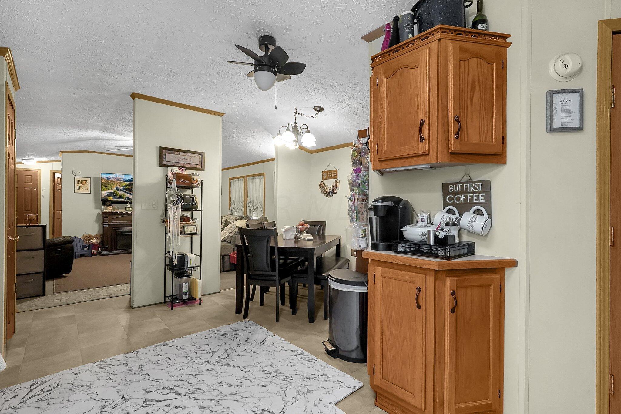 348 Petersburg Road Columbus, OH 43207 - Photo 8 of 26 1000054274