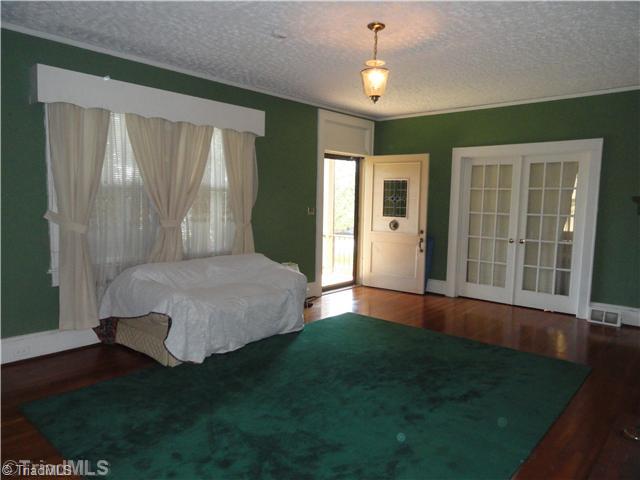 276 Marginal Street Cooleemee, NC 27014 - Photo 7 of 14 Living Room.